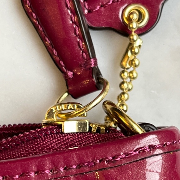 Coach fucschia patent wristlet, 9 x 5.5 in. - Picture 3 of 16